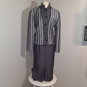Louis Feraud Gray 2 Piece Jacket & Midi Skirt Set Size 8